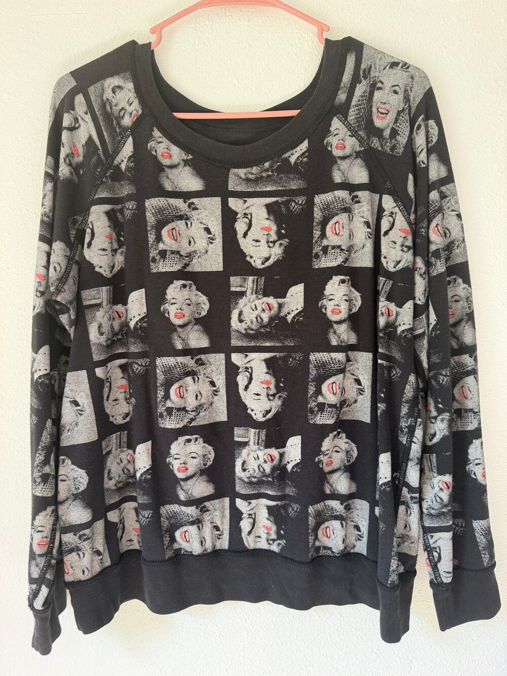5/$25 Reversible Black White Marilyn Monroe Iconic Graphic Sweatshirt Sz XL